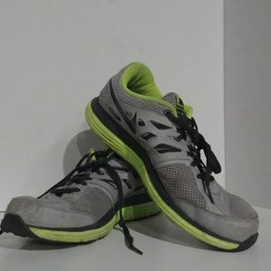 Nike dual fusion running shoes